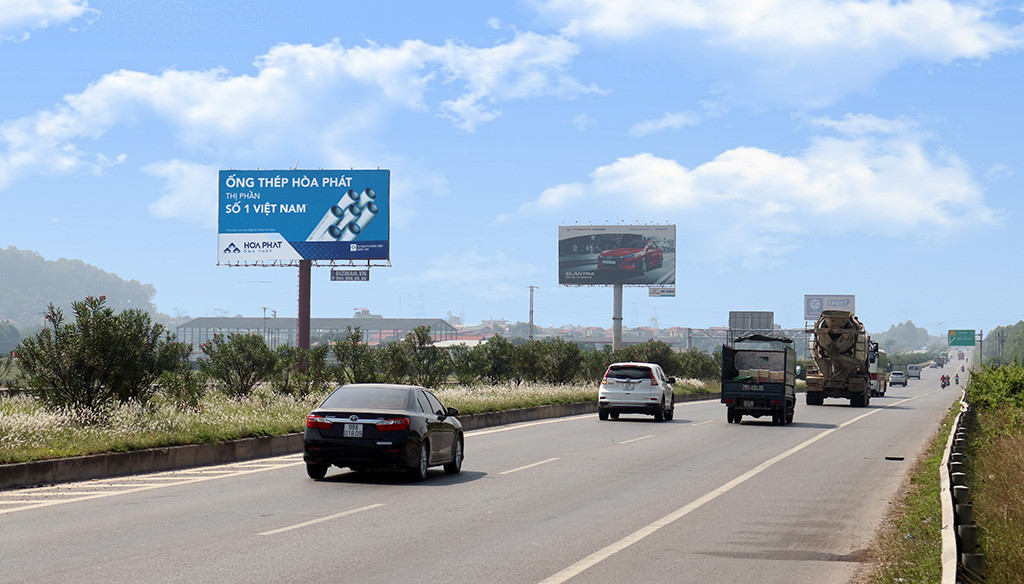 Bảng quảng cáo ở vị trí cao tốc Hà Nội - Lạng Sơn