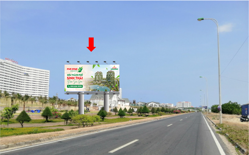 Bảng quảng cáo tại dải phân cách Nguyễn Tất Thành – CLKH-km26+400