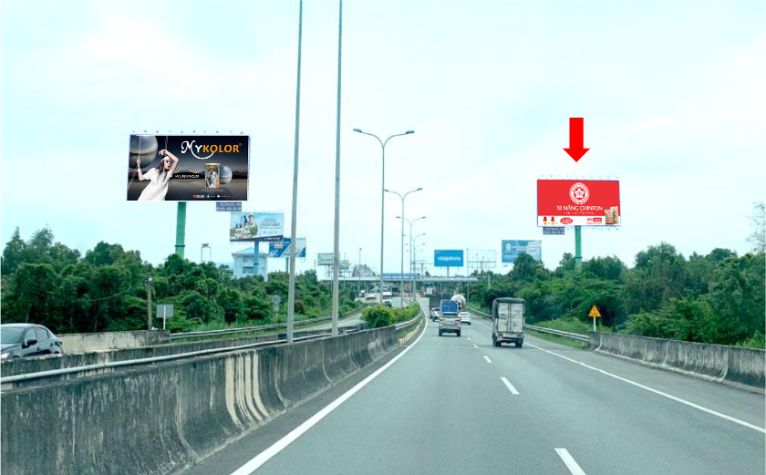 Bảng quảng cáo cao tốc – Long Thành – Dầu Giây – km10+900