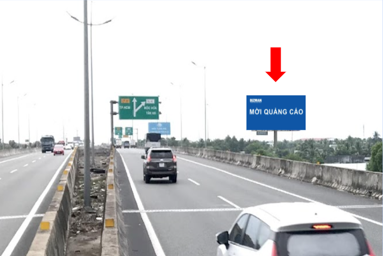 Bảng quảng cáo cao tốc Sài Gòn – Trung Lương – 37+150