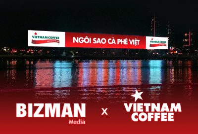 Bộ nhận diện mới của Vietnam Coffee chính thức được ra mắt và phủ sóng trên toàn bộ hệ thống màn hình LED nội đô của Bizman Media